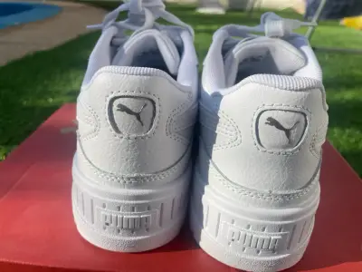 Zapatillas deportivas blancas - miniatura 3