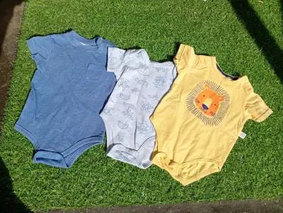 Set de 4 bodies para bebé con estampados divertidos - miniatura 2
