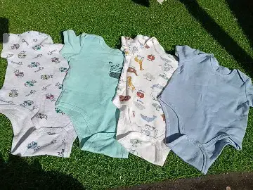 Set de 4 bodies para bebé con estampados divertidos - 6
