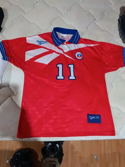 Camiseta Reebok Chile número 11 roja - miniatura 1