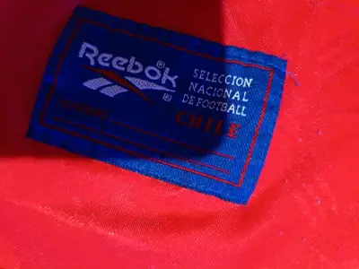 Camiseta Reebok Chile número 11 roja - miniatura 4