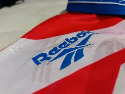 Camiseta Reebok Chile número 11 roja - miniatura 5
