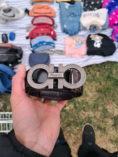 Cinturón Ferragamo negro con hebilla icónica - miniatura 1