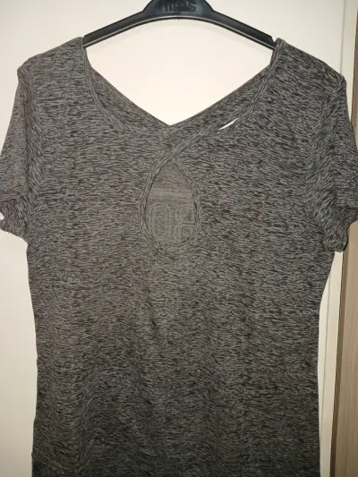 Polera Deportiva Gris Talla L - miniatura 3
