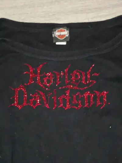 Polera Harley-Davidson negra con diseño - miniatura 1