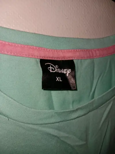 Polera de Pijama, diseño Disney, Talla XL. - miniatura 2