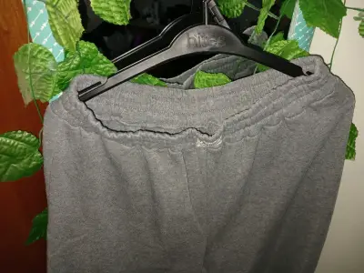 Pantalones Deportivos Grises, mujer. - miniatura 2