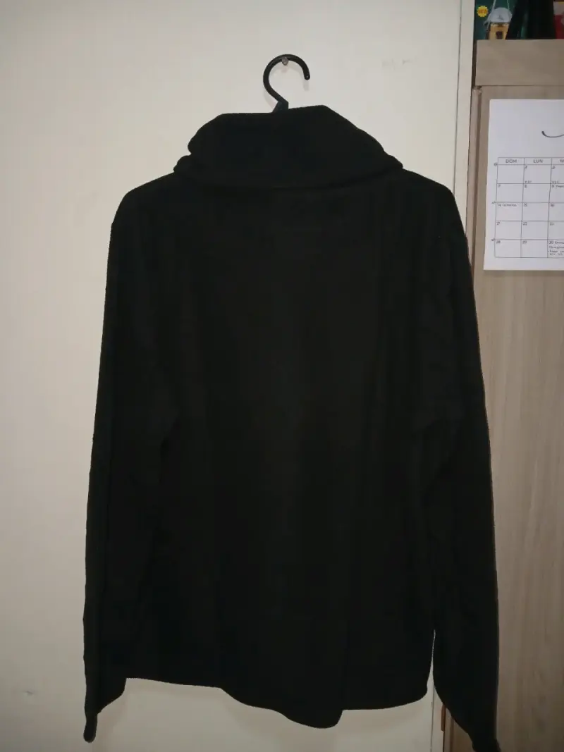Conjunto de Pijama de Polar Negro, talla L. - 4