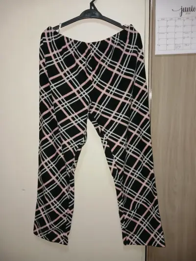 Conjunto de Pijama de Polar Negro, talla L. - miniatura 5