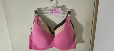Top deportivo negro con espalda cruzada - miniatura 6