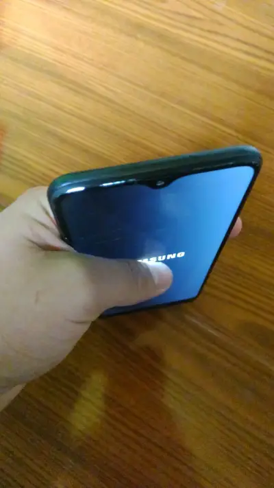 Samsung Galaxy A10 en buen estado negociable - miniatura 2
