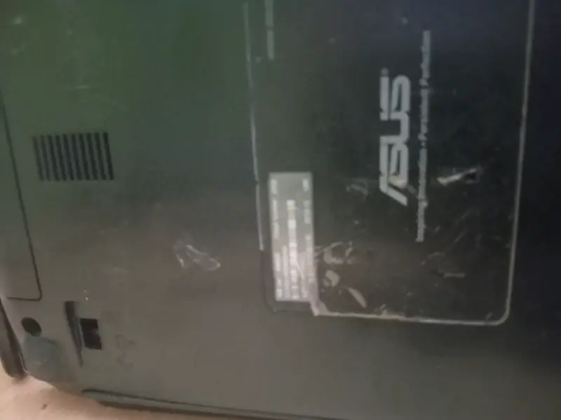 Laptop ASUS con pantalla de 15 pulgadas - 2
