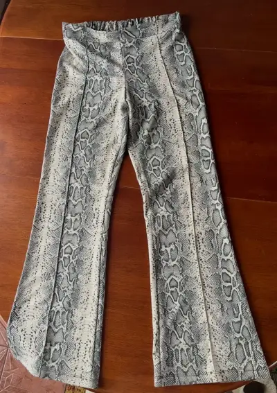Pantalones estampado serpiente tipo leggins - miniatura 1