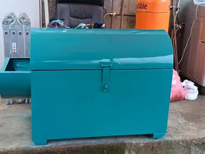 Baúl metálico grande color turquesa - miniatura 3