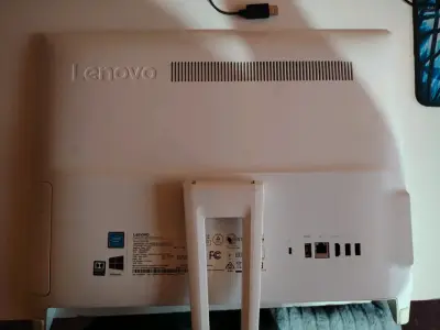 Computador Lenovo todo en uno - miniatura 4