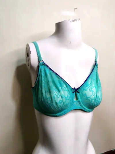 Sostén de encaje verde con detalles azul - miniatura 2