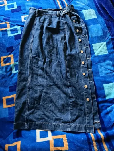 Falda larga de mezclilla azul marca shein - miniatura 2