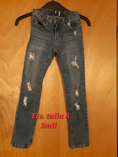 Ropa en excelente estado - miniatura 3