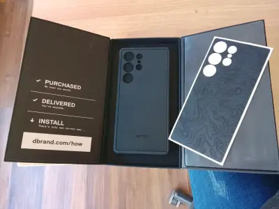 Carcasa Samsung S25 nueva  hecho en Canadá - miniatura 3
