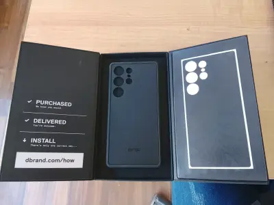 Carcasa Samsung S25 nueva  hecho en Canadá - miniatura 4
