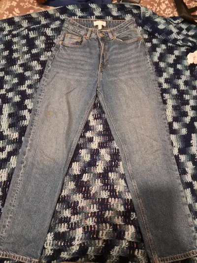 Jeans de mezclilla azul para mujer - miniatura 1
