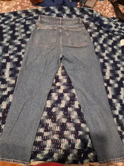 Jeans de mezclilla azul para mujer - miniatura 3
