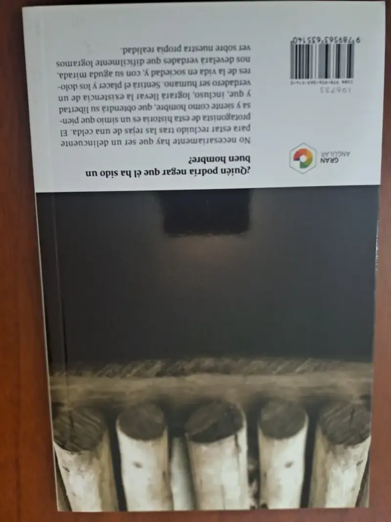 Libro 'Yo, Símio' de Sergio Gómez - 2