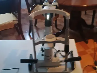 Lampara de hendidura - miniatura 3