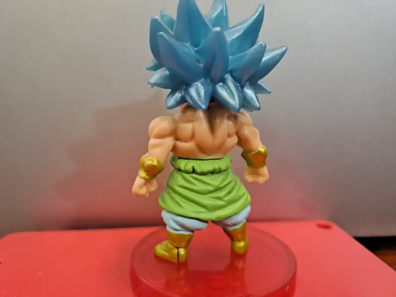 Figura de acción anime con cabello azul - 2