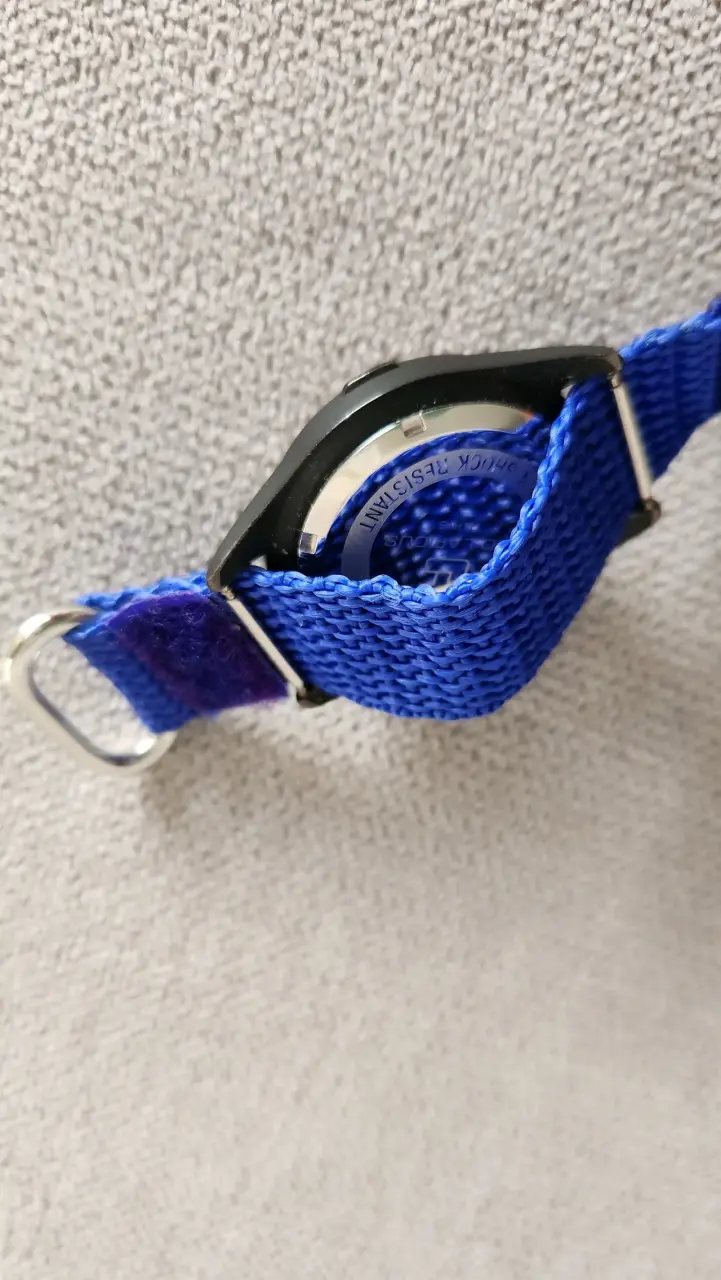 Reloj Ted Lapidus azul con caja original - 5