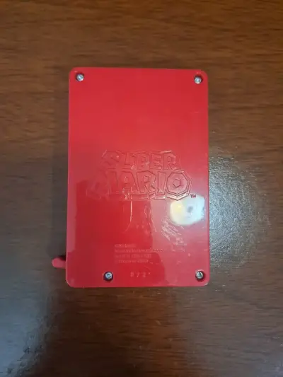 Caja de colección Super Mario roja - miniatura 1