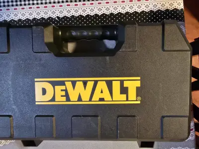 Taladro percutor inalámbrico DeWalt DCD796 - miniatura 4