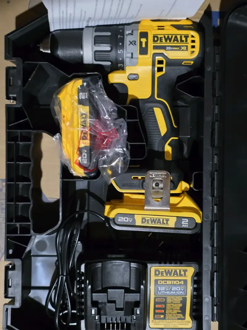 Taladro percutor inalámbrico DeWalt DCD796 - 6