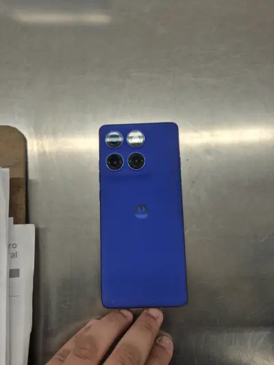 Motorola Edge 60 pro - miniatura 1
