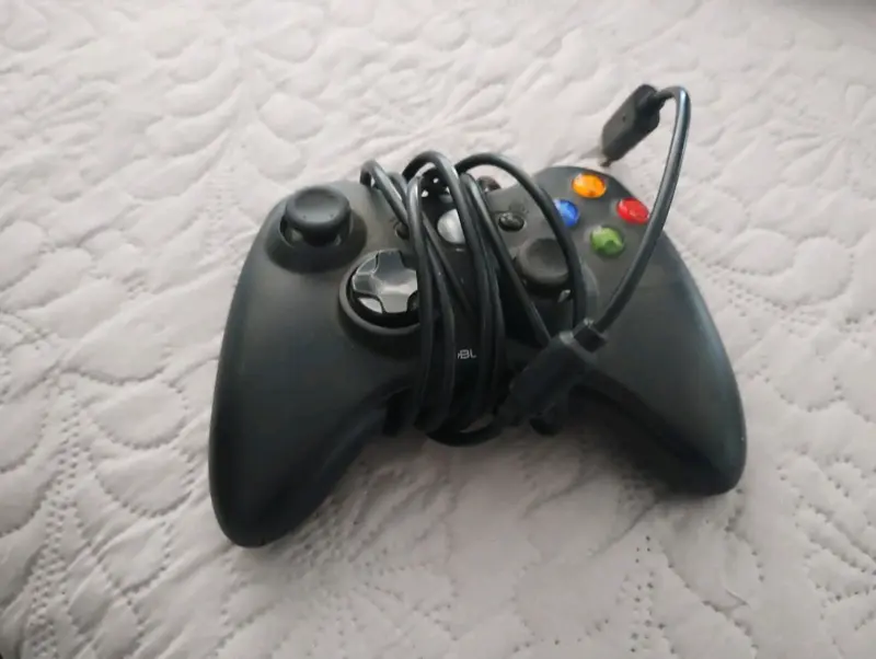 Xbox 360 + Control + Kinect