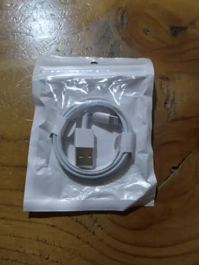 Cable USB-Lightning blanco - miniatura 1