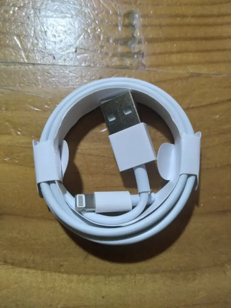 Cable USB-Lightning blanco - 3