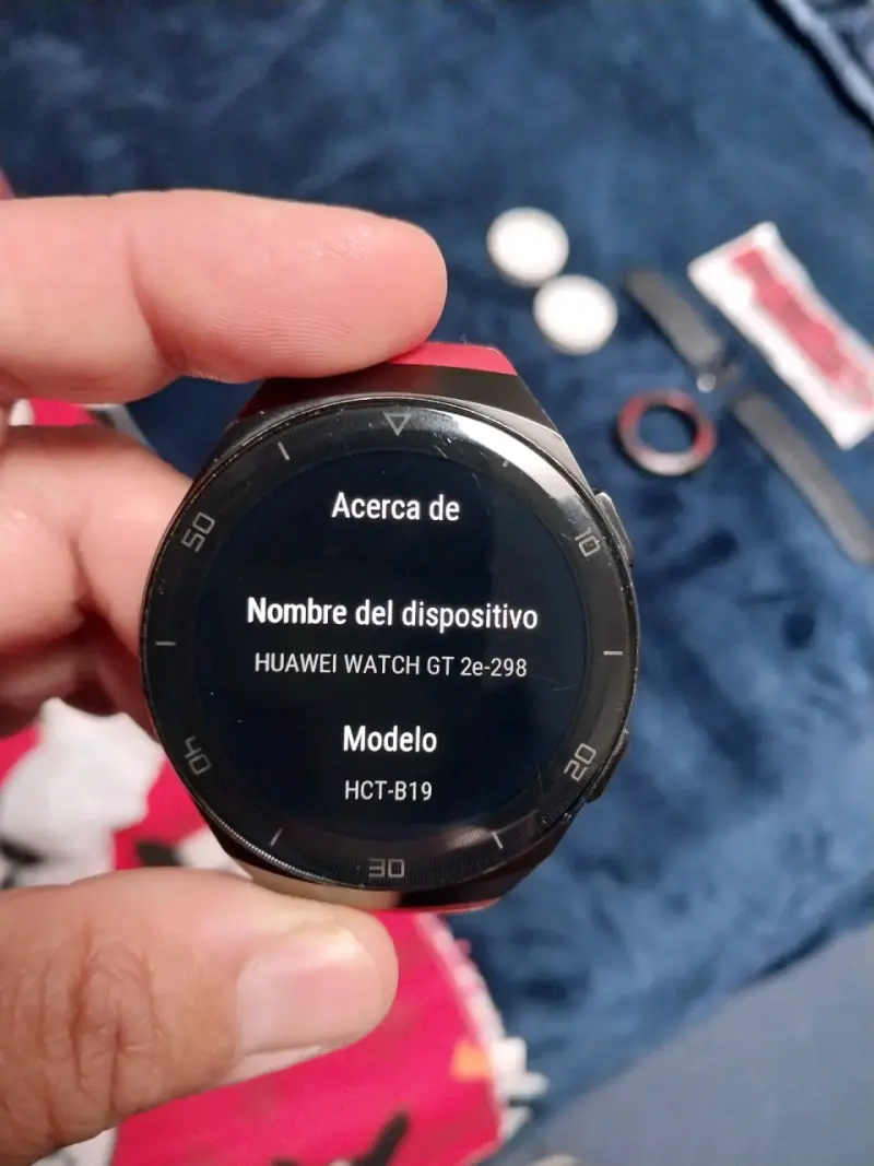 Reloj inteligente deportivo con correas - 4