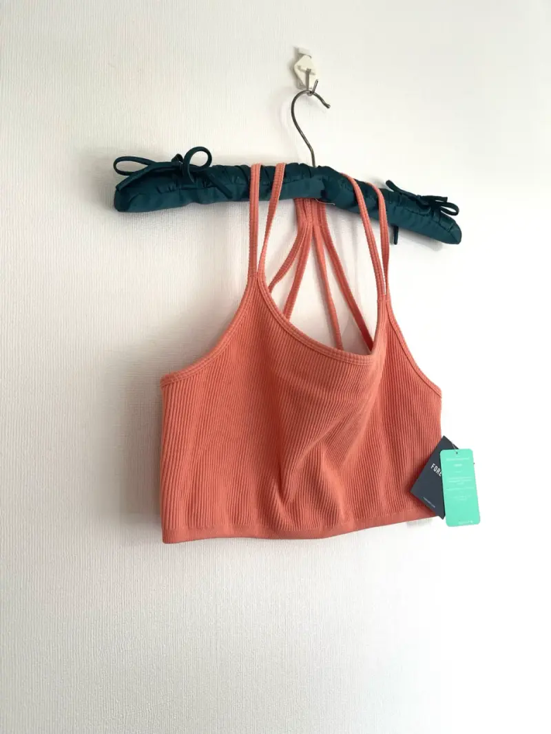 Top deportivo coral con tirantes Forever 21 - 3