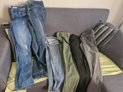 Lote de jeans y pantalones variados - miniatura 2