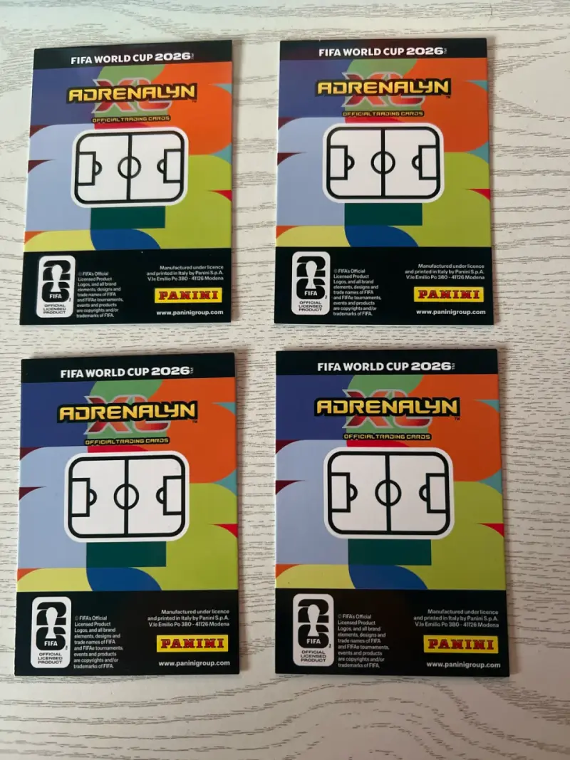 Set de cartas holográficas Panini FIFA - 2