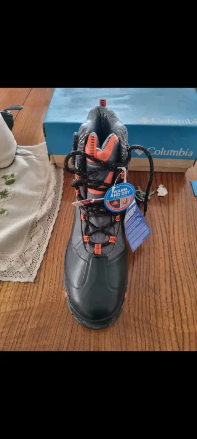 Bototos Columbia Kanuk Titanium OmniHeat nuevos - miniatura 3