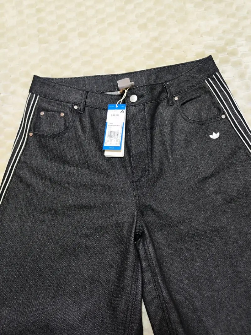 Pantalones de mezclilla con rayas laterales - 3