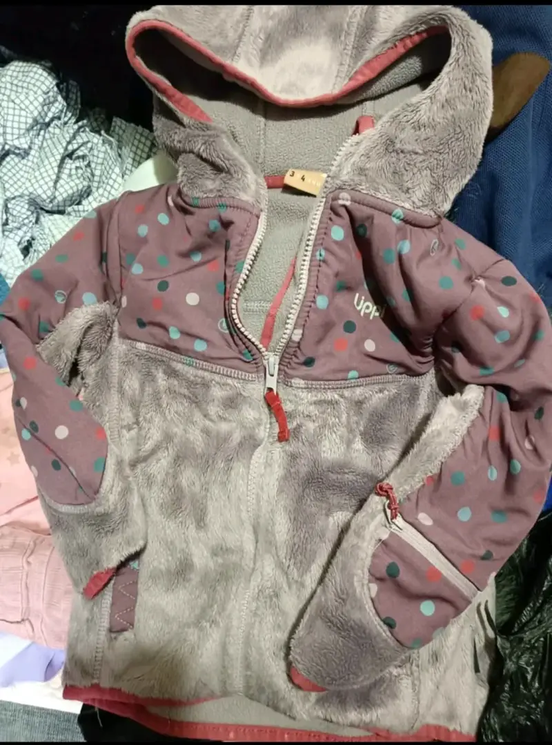 Chaqueta polar infantil con capucha