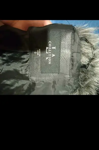 Chaqueta de cuero con cuello de piel sintética - miniatura 2
