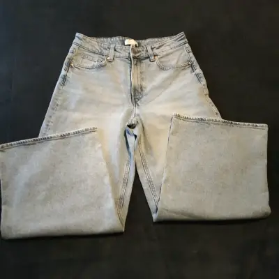 Jeans de mezclilla azul claro - miniatura 2