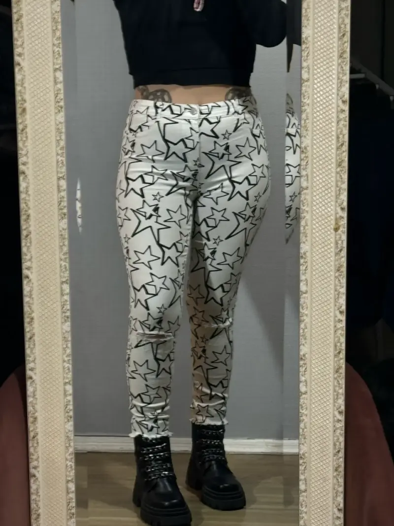 Pantalones Zara con estampado de estrellas - 2