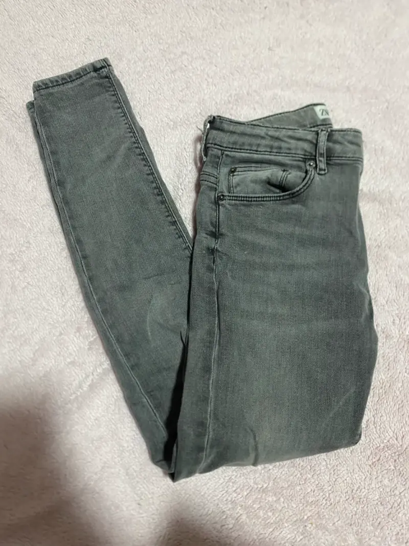 Jeans gris oscuro Zara para mujer - 1