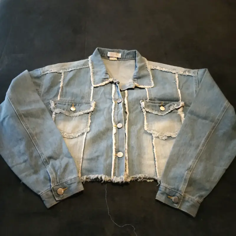 Chaqueta de mezclilla corta con bolsillos - 2