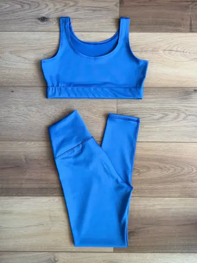 Conjunto deportivo azul para mujer - miniatura 1